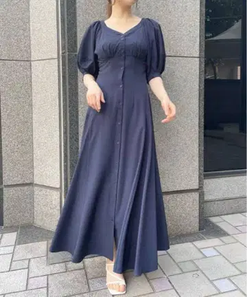 코코딜 백 오픈 레이스업 퍼프 슬리브 롱 원피스