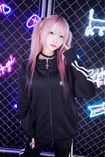 하우스 더스트 쨩 저지 Hauls 하울즈