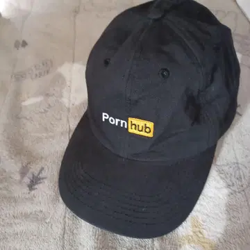 Pornhub 블랙 캡 로고 자수