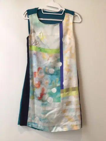 RITSU SHIRAHAMA 터콰이즈 슬리브리스 원피스
