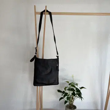 a.testoni 아 테스토니 이탈리아제 가죽 숄더백