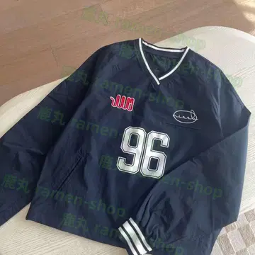 신품 미사용 nieeh 네이비 바시티 자켓 번호 96