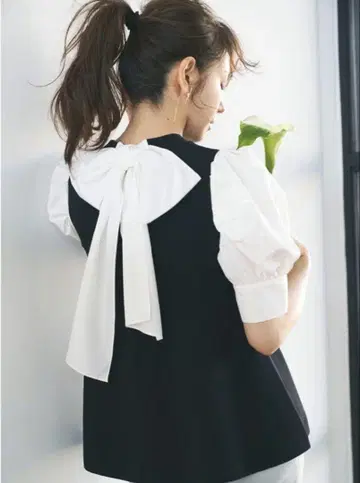 셀포드 백리본 도킹 니트 블라우스