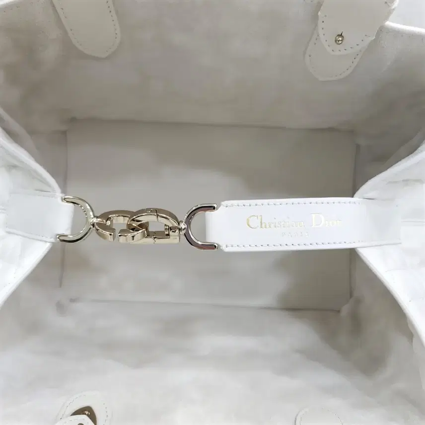 디올 뚜주흐 미디엄 백 라떼 매크로 까나쥬 M2821OSHJ_M030 사진 6