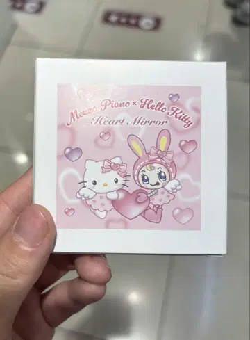 메조피아노 x 헬로키티 하트 거울