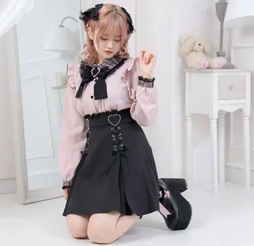 DearMyLove 하트 버클 레이스업 스커트