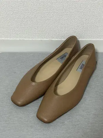 GRISE 브라운 스퀘어 소프트 바부슈 24cm
