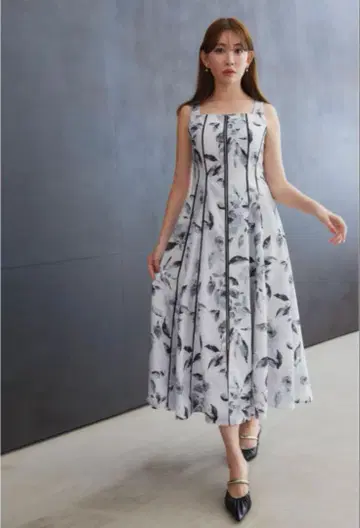 S 사이즈 Noemie Floral Zip-Up Dress black