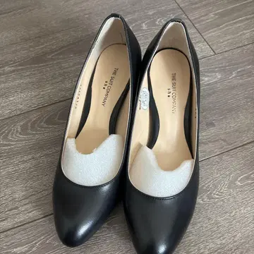 THE SUIT COMPANY 블랙 펌프스 37