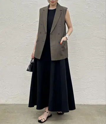 미사용 새상품 LOUNGEDRESS 컷 플레어 원피스 M 블랙