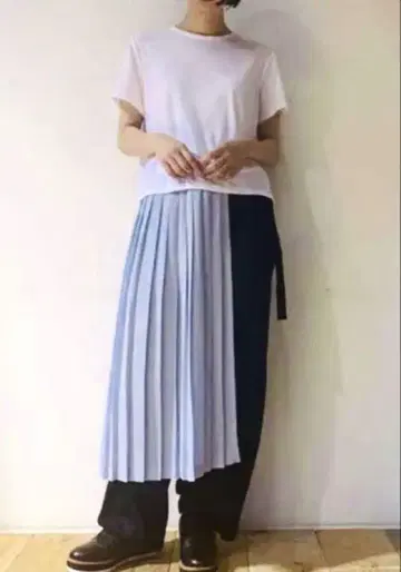 새상품 주카 zucca 플리츠 벨트 스커트 모카