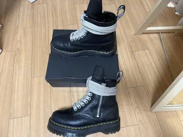 Rick Owen's dr martens 부츠
