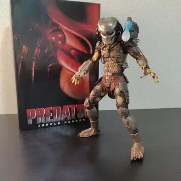 NECA 프레데터 정글 헌터