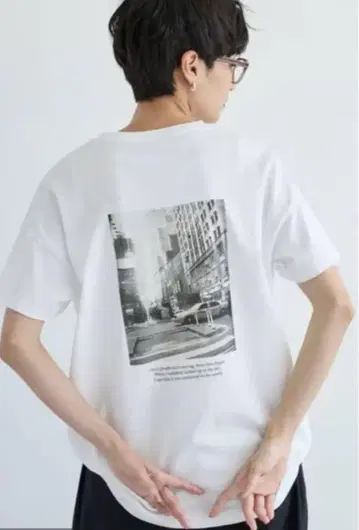 포토 프린트 T*거리 사진 프린트*반팔 티셔츠*화이트*밴야드 스톰