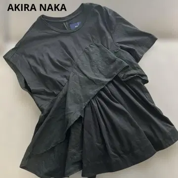 AKIRA NAKA 아키라나카 비대칭 프릴 티셔츠 블랙