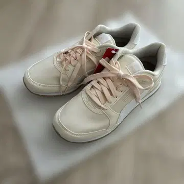 PUMA 여성용 스니커즈 24.0cm