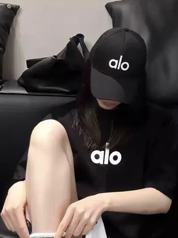 ALO Yoga (아로요가) 야구 모자 / 블랙