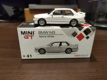 MINI GT BMW M3 Alpine White 1/64