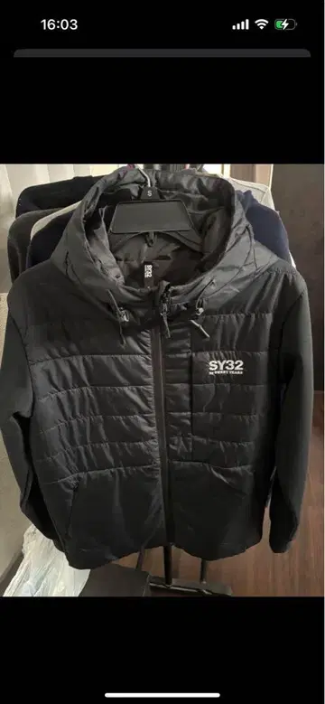 SY32 블랙 다운 자켓 S 사이즈
