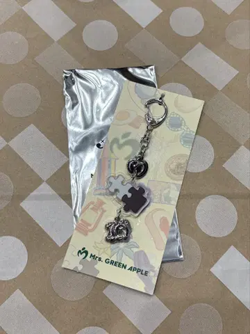 Mrs. GREEN APPLE 키링