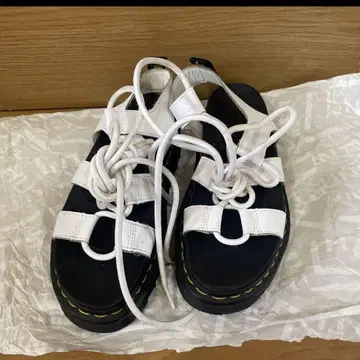닥터마틴 Nartilla 샌들 23cm UK4 레이스업