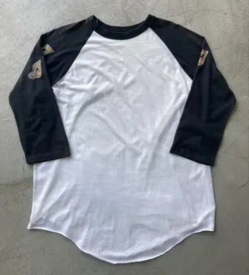 90s 래글런 티셔츠 페이드 음표 패턴 블랙 화이트 vintage
