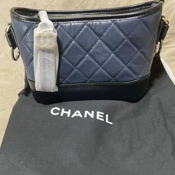 네이비 퀼팅 숄더백