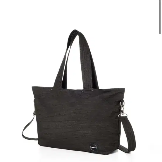 LE SSERAFIM　GYM BAG Le Sserafim Hatchingroom Bag on Bunjang Global Site.