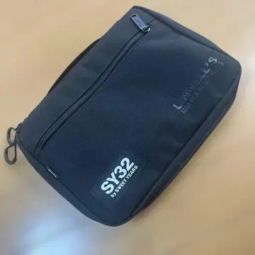 SY32 클러치백 블랙