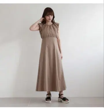 archives 백 레이스업 벌룬 민소매 원피스