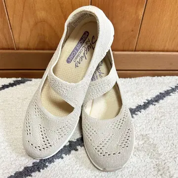 Skechers 메모리폼 슬립온 베이지