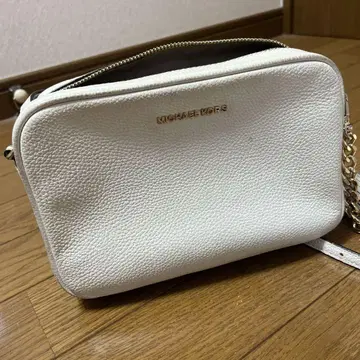 MICHAEL KORS 화이트 가죽 백