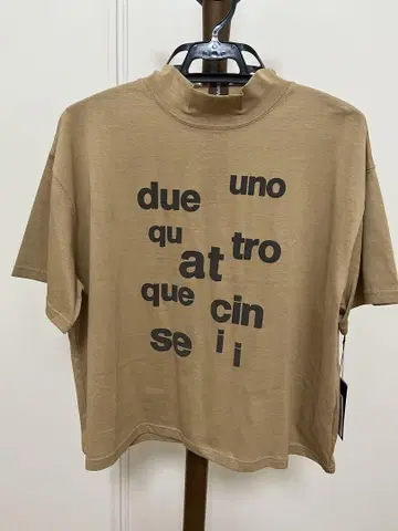 스콧 클럽 베이지 하이넥 면 린넨 T셔츠