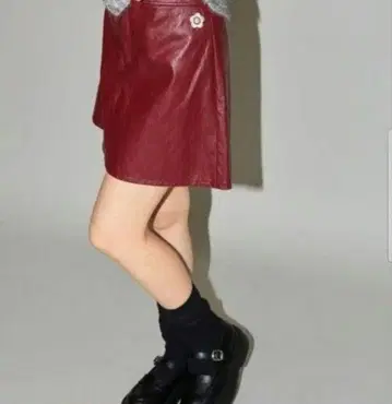 MARY QUANT 페이크 가죽 미니 스커트