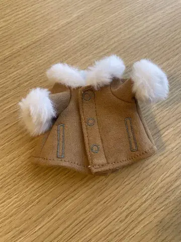nuimos용 베이지 코트 (퍼 포함)