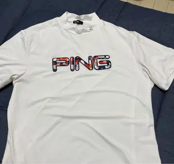 PING 화이트 반팔 셔츠