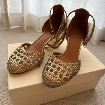 sezane 스페인산 샌들 24.5cm