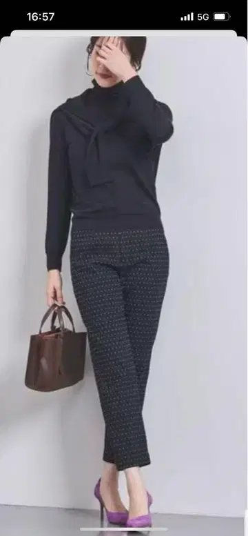 유나이티드 애로우즈 도트 무늬 슬림핏 팬츠