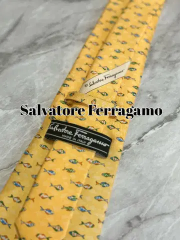 Salvatore Ferragamo 물고기 패턴 넥타이