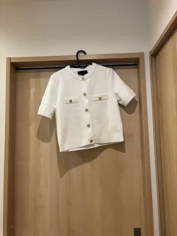 [새상품급] ZARA 화이트 니트 반팔 상의