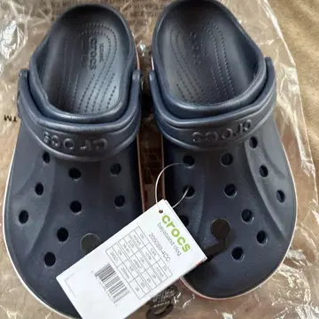 Crocs 네이비 클로그 샌들