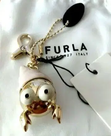 [미사용] FURLA 야도카리 백참 골드 메탈 에나멜 라벤더