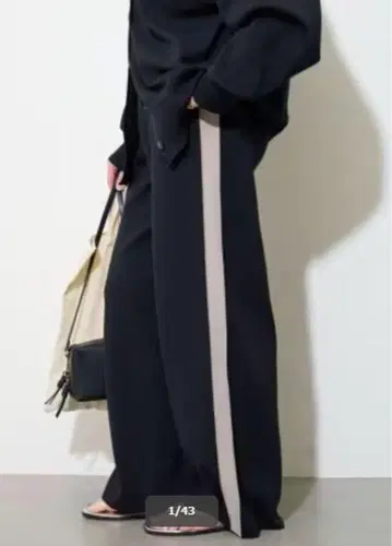 완판 한정 워셔블 트랙 팬츠 라인 팬츠 저널 스탠다드