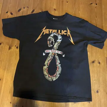 Metallica 그래픽 티셔츠 oneokrock taka