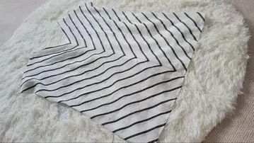 새상품 Jines 브이넥 슬리브리스 블라우스 9R