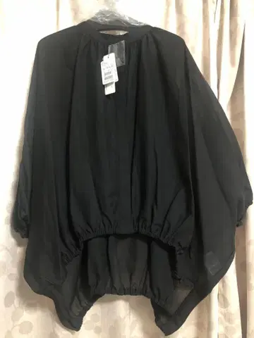 벌룬 실루엣 블랙 셔츠 사이즈 38