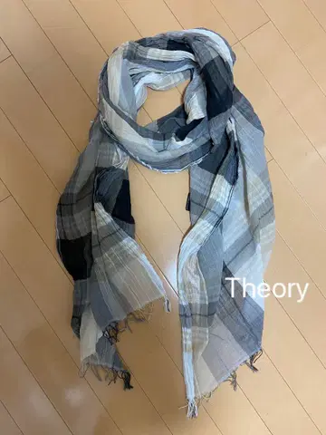 새상품급 Theory 체크 무늬 스톨