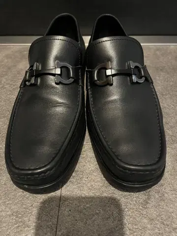 Ferragamo 블랙 로퍼 26.5cm EEE