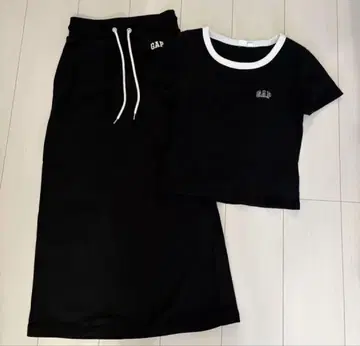GAP 미니 로고 T & 로고 맥시 스커트 셋업