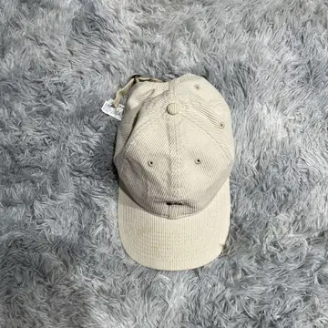 Quiksilver 베이지 코듀로이 캡